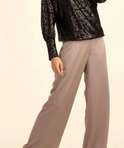 Cheap 👍 Trina Turk Long Weekend Pant in Chanterelle for 👩 women 🔔 -Trina Turk Official Store 2aa5867c6303494a99f073ba5898d035 e97bb86a 0d30 4871 bb48 b02ccf05e172 1080x