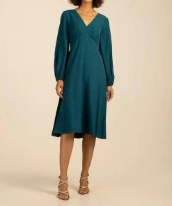 New ⭐ Trina Turk Shanta 👗 Dress in Ocean for 👩 women 🔥 -Trina Turk Official Store e49da568bfb7400fba7074537c9a9836 1080x